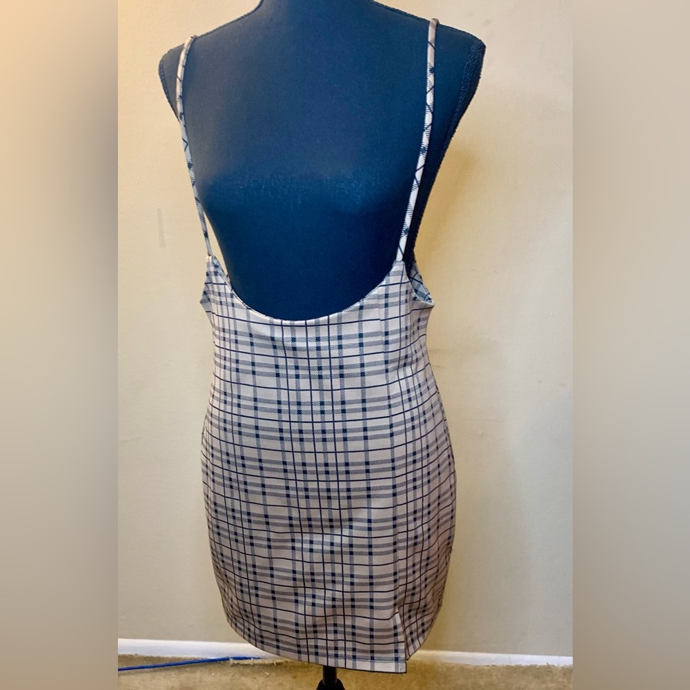 Love Tree Spaghetti strap plaid stretchy dress. Size: M